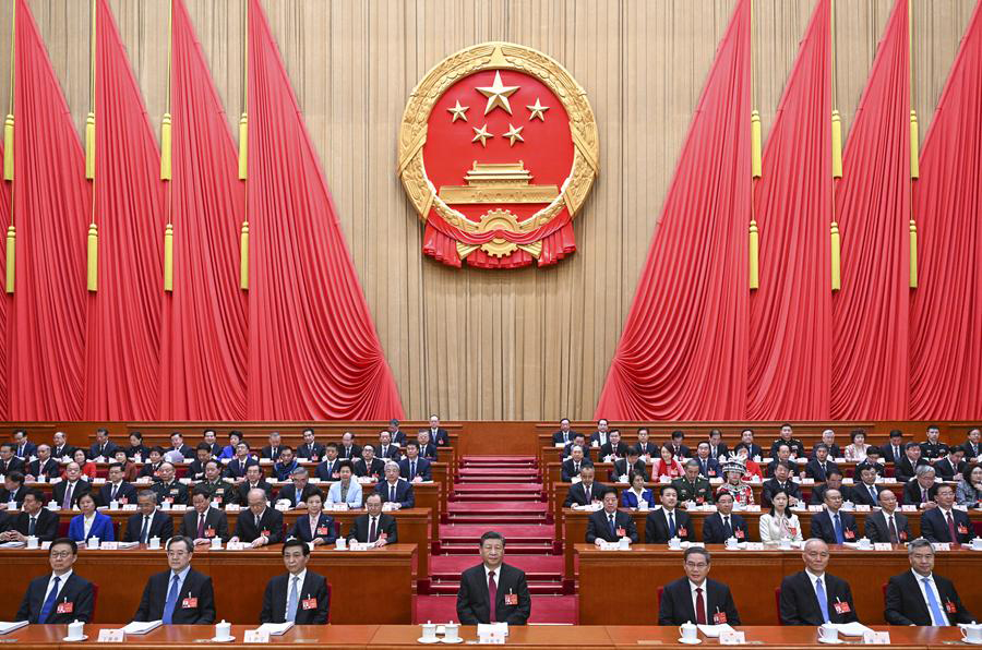 十四屆全國人大二次會議在京開幕 習近平王滬寧蔡奇丁薛祥李希韓正等在主席臺就座 李強作政府工作報告 趙樂際主持大會 聽取關于國務院組織法修訂草案的說明等